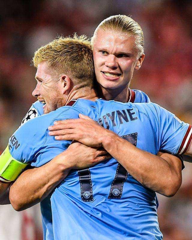 橙衣军团来袭！荷兰第12次跻身世界杯正赛，此前3次获得亚军（橙衣军团再出征：荷兰第12次晋级世界杯正赛，曾三度屈居亚军）