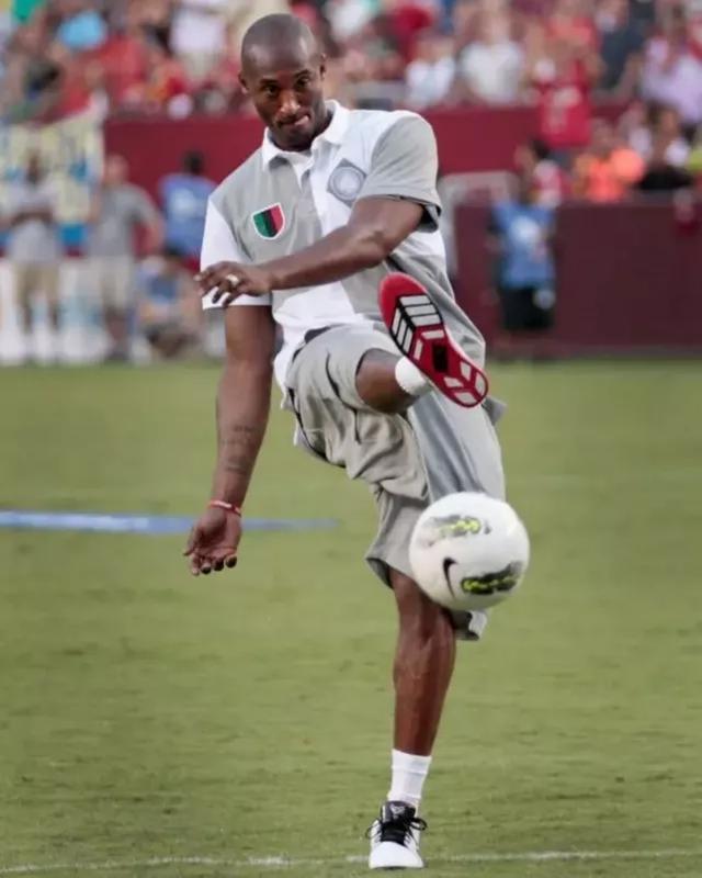 孙悦娇妻陈露现状：打高尔夫穿名牌，在美国很滋润，回应网络相亲（孙悦妻子陈露近况：在美生活惬意，常打高尔夫、穿大牌，并回应网络相亲）