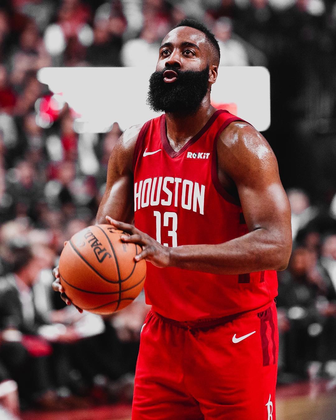 埃贝尔：不理解关于诺伊尔的争论，本赛季他一直是我们的支柱（埃贝尔：不明白围绕诺伊尔的争议，他本季始终是我们的中流砥柱）