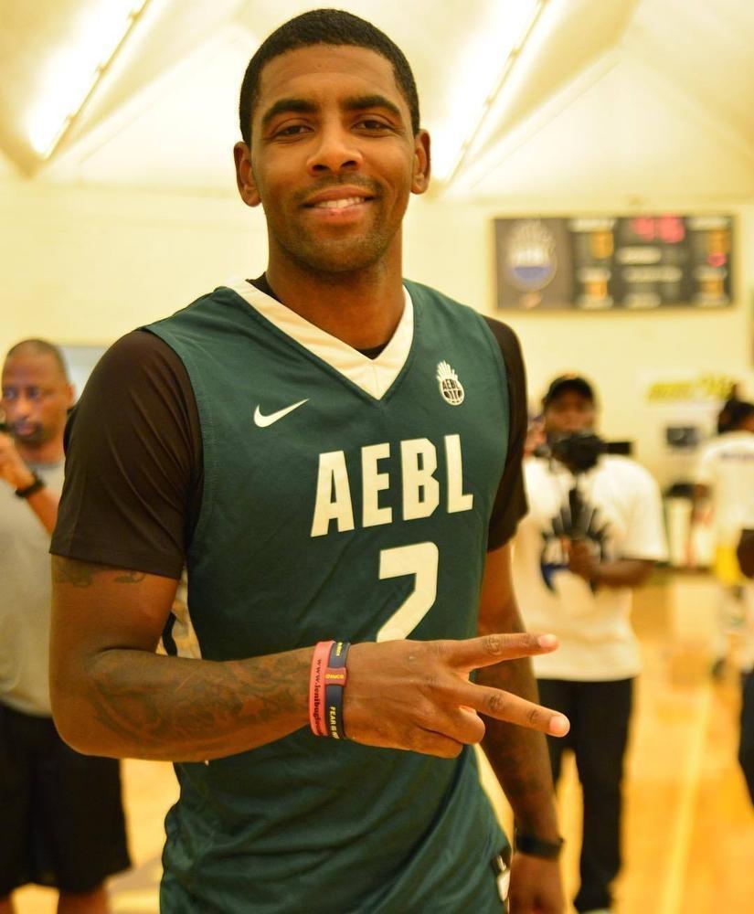 巴黎圣日耳曼内马尔帽子戏法（内马尔戴帽，巴黎圣日耳曼大胜）