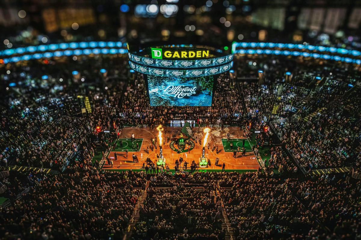 西媒：莫德里奇曾提出降薪留队方案，并愿意终老皇马（西媒：莫德里奇曾提降薪续留方案，愿在皇马终老）